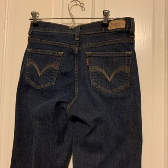 Levi’s Perfectly Slimming 512 Straight Leg Size 28x31 Jeans - Picture 2 of 6